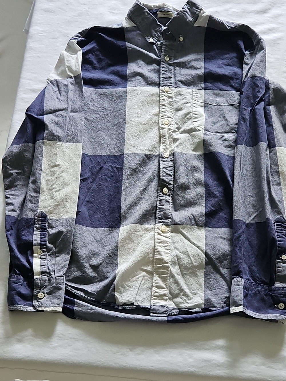 GAP Men’s Navy & White Check Button-Down Shirt